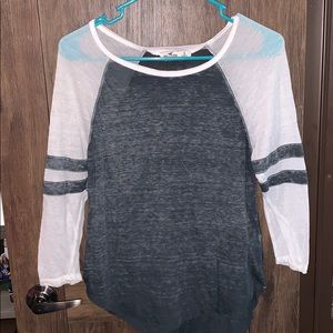 Hollister quarter length sleeve shirt